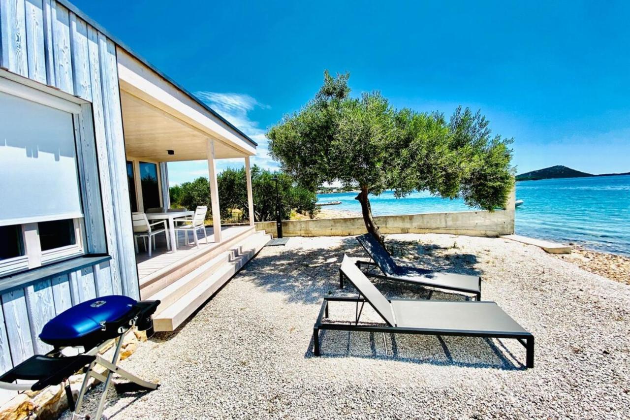 Buqez Eco Resort - Beach Villa 28 - Directly By Beach Drage Bagian luar foto
