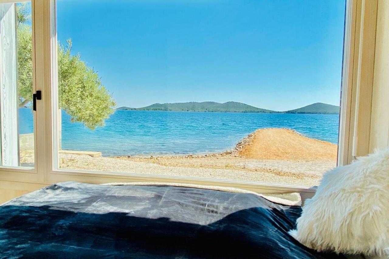 Buqez Eco Resort - Beach Villa 28 - Directly By Beach Drage Bagian luar foto