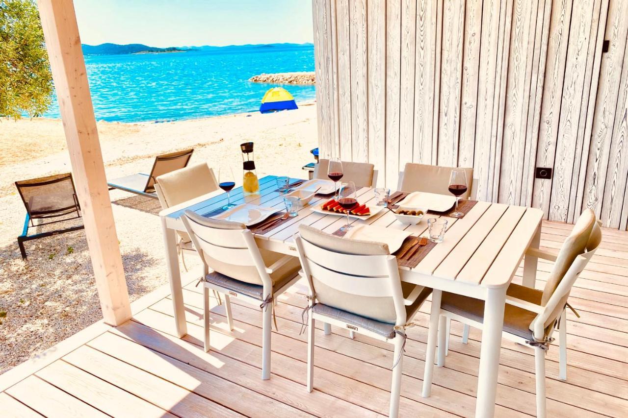 Buqez Eco Resort - Beach Villa 28 - Directly By Beach Drage Bagian luar foto