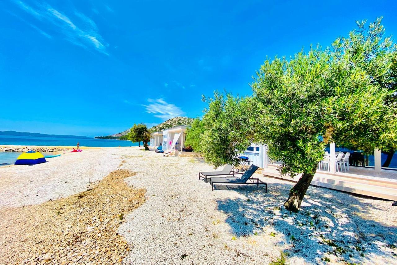 Buqez Eco Resort - Beach Villa 28 - Directly By Beach Drage Bagian luar foto