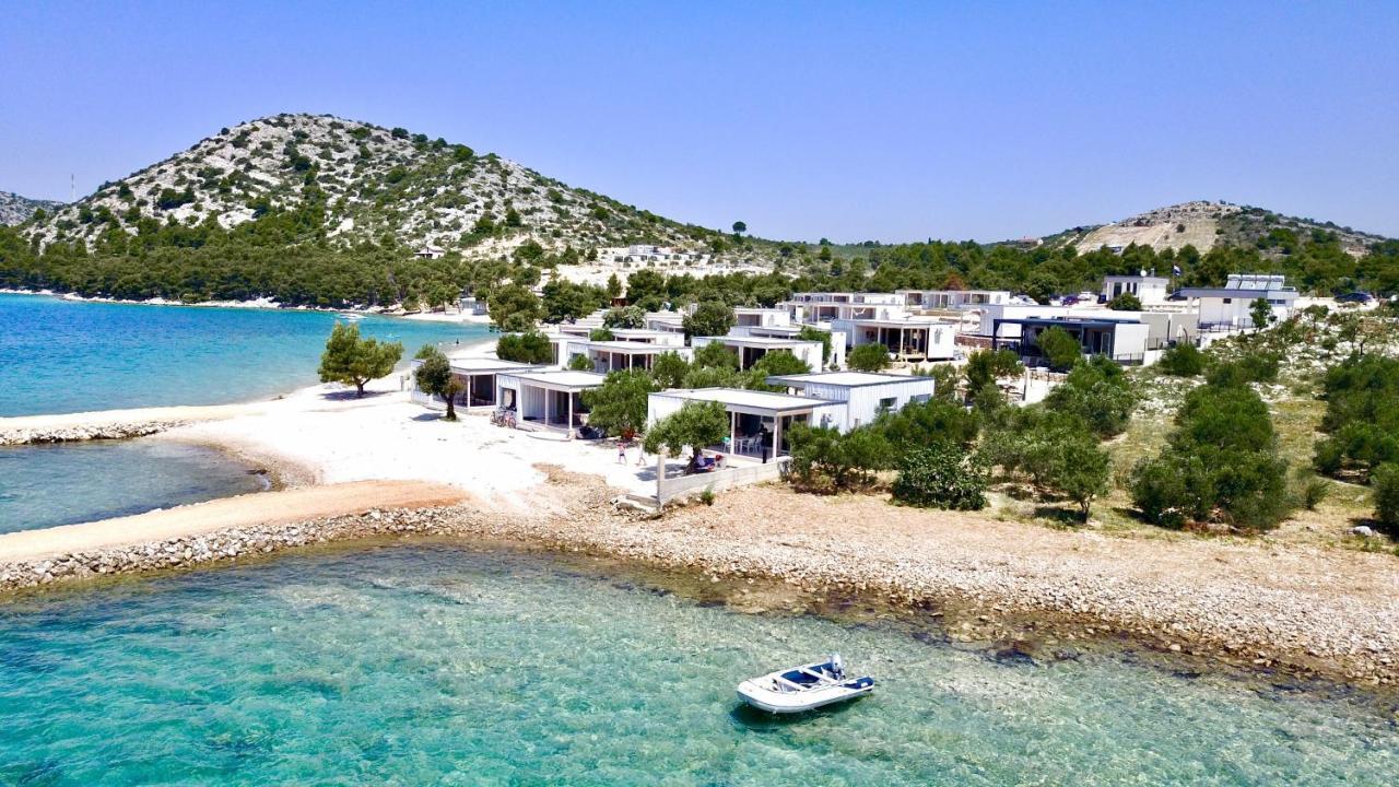 Buqez Eco Resort - Beach Villa 28 - Directly By Beach Drage Bagian luar foto
