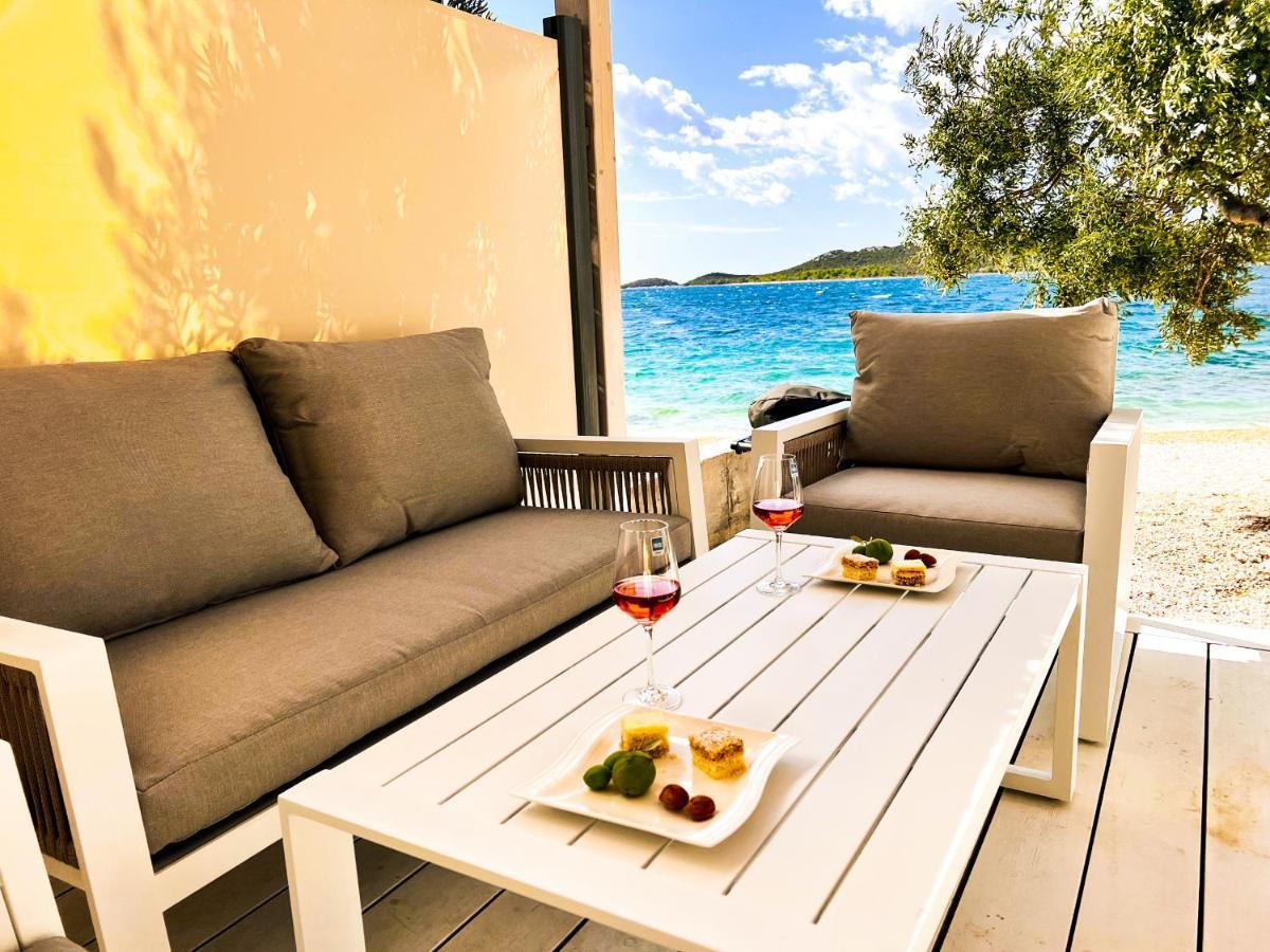 Buqez Eco Resort - Beach Villa 28 - Directly By Beach Drage Bagian luar foto